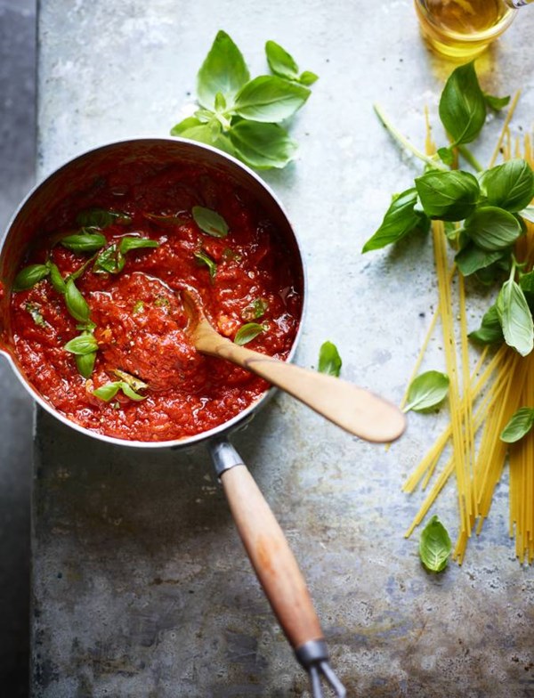 100: Quick tomato sauce