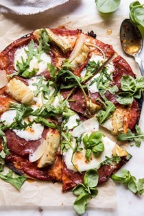 15 minute thin crust pizza with arugula and hot honey