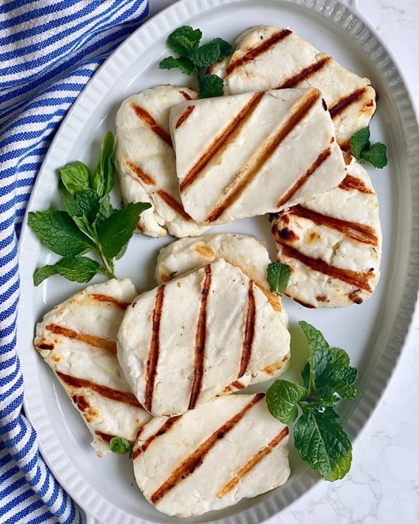 2-ingredient grilled halloumi
