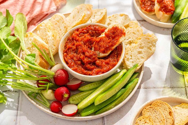 2-ingredient honey chorizo dip