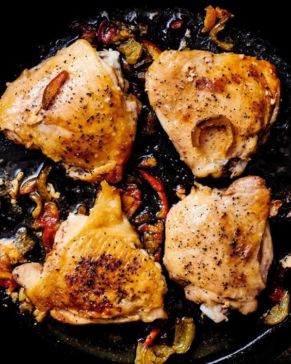 2-ingredient spicy chicken thighs
