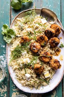 20 minute honey garlic butter scallops and orzo