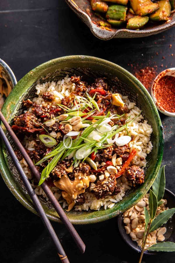 20 minute Korean gochujang beef bowls