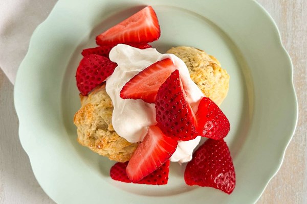 20-minute strawberry shortcakes