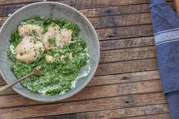 3-ingredient creamy chicken and spinach (world's easiest cream sauce)