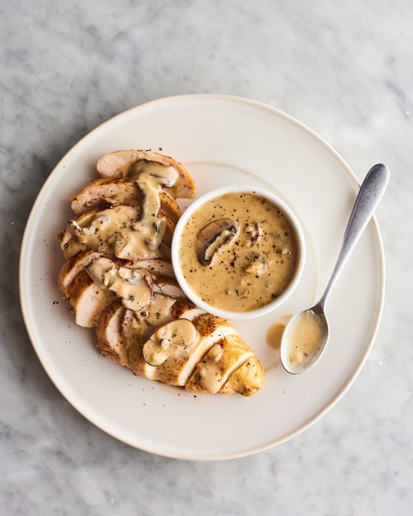 3-ingredient creamy mushroom garlic sauce