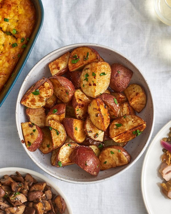 3-ingredient garlicky red potatoes