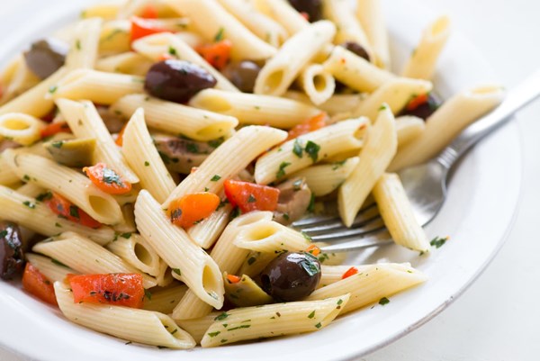 3-ingredient pasta salad: penne + olives + roasted red peppers + parsley