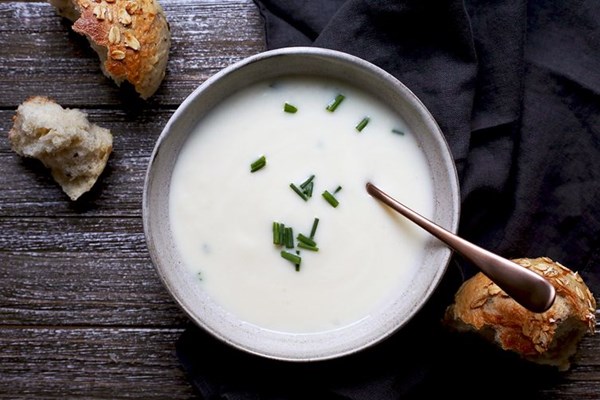 3-ingredient potato leek soup