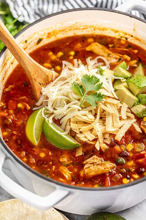 30-minute chicken tortilla soup