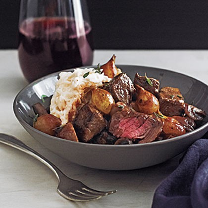 30-minute filet Bourguignonne with mashed potatoes