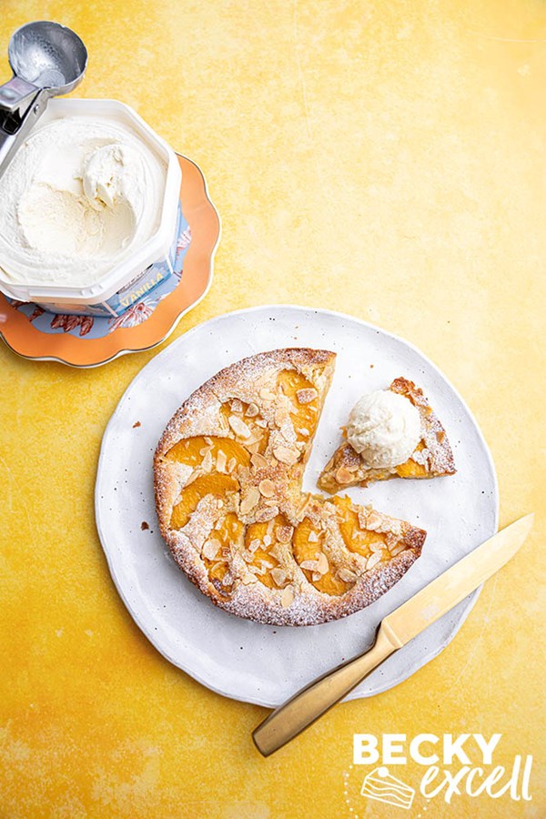30-minute peach almondine