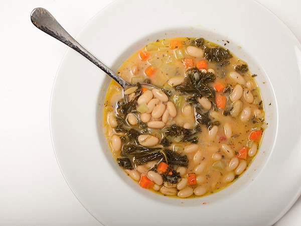 30-minute Tuscan white bean soup