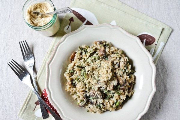30-minute vegan risotto with kale and mushrooms