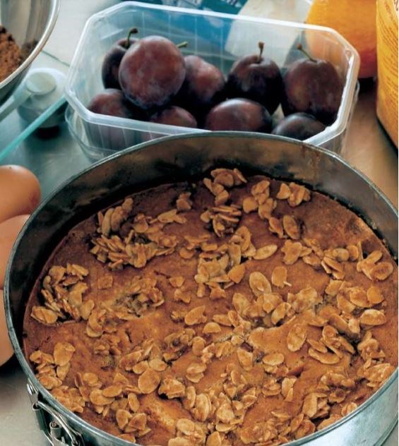 32: Plum and orange cake