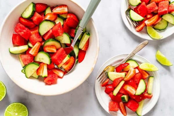 4-ingredient hydration salad