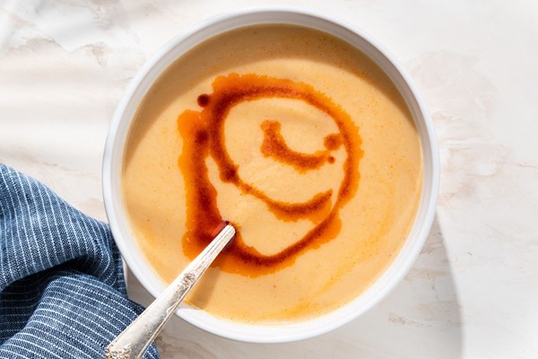 4-ingredient roasted cauliflower soup