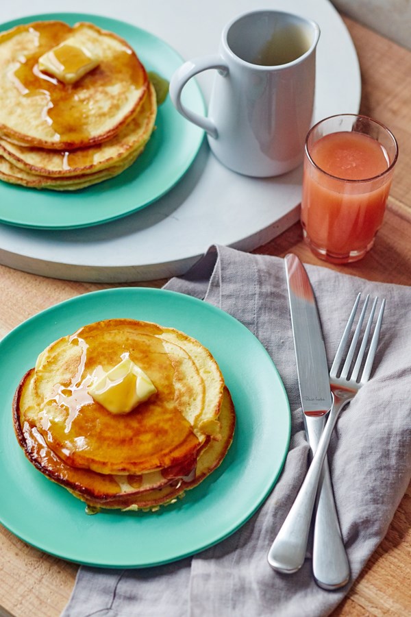 5-ingredient cream cheese pancakes