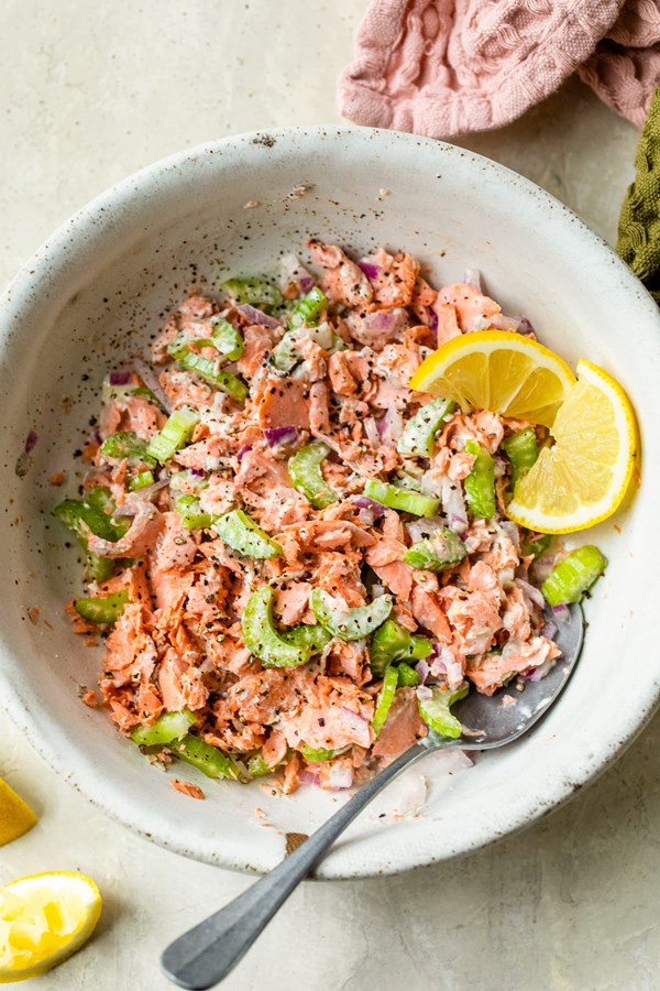 5-ingredient salmon salad (easy lunch idea)