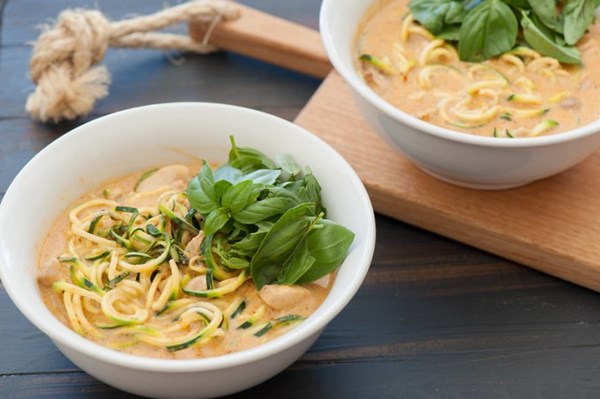 5-ingredient zucchini laksa