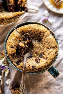 5 minute chocolate chunk banana bread mug cake