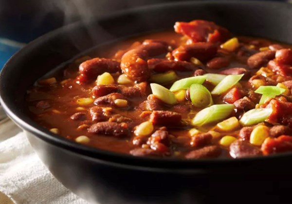 8-ingredient slow cooker chili 