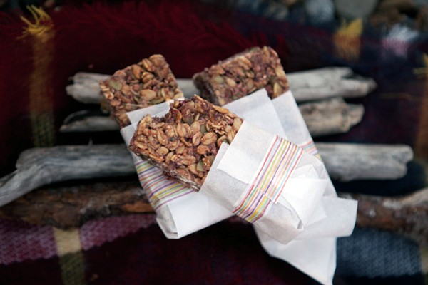 A basic granola bar