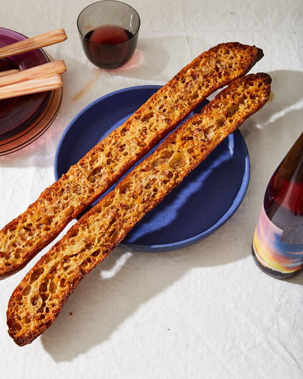 A better garlic bread (caramelized garlic on toast with anchovies)
