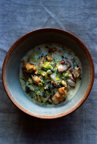 A chowder of mussels and leeks