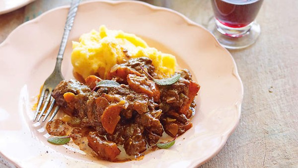 A feisty Tuscan stew (Il peposo)