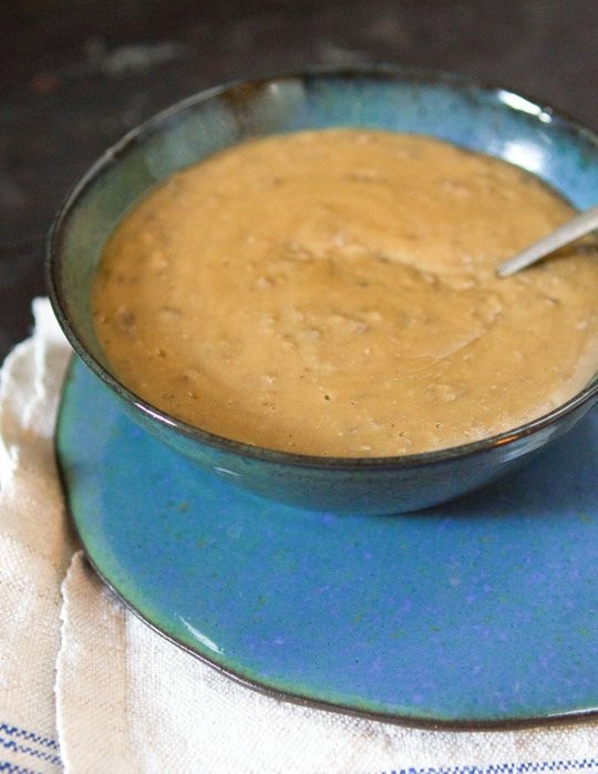 A proper giblet gravy
