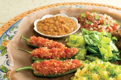A spicy legume sauce studded with tomato and veggie meat (Bozena shiro)