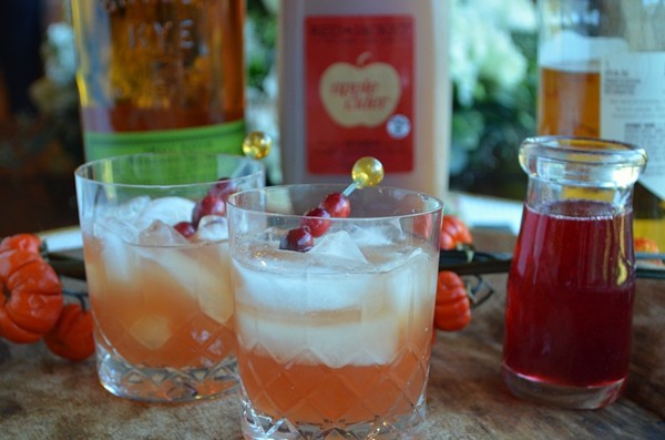 A sweet, smokey autumn cocktail