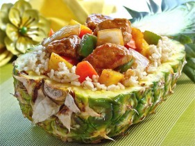 A wok in the pork [Stir-fried pork tenderloin, vegetables and pineapple chunks in a sweet-and-sour sauce]