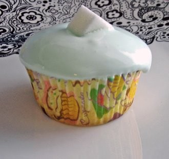 Absinthe makes the heart grow fonder cupcakes