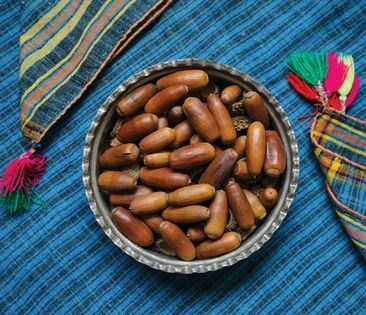 Acorn pan bread (Nan-e balut/Kalak-e chahar mahal-e bakhtiari)