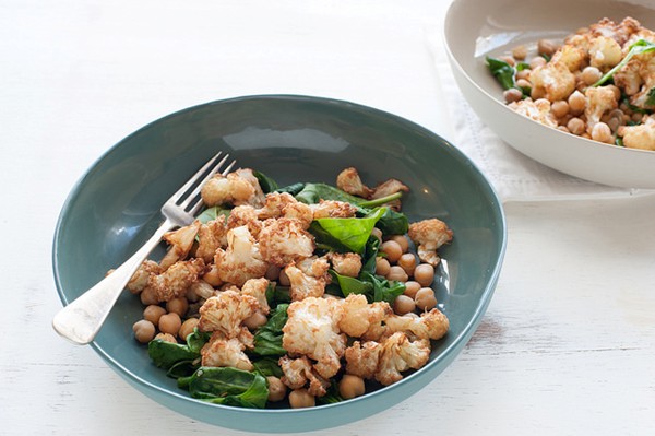 ‘Addictive’ cauli with chickpeas