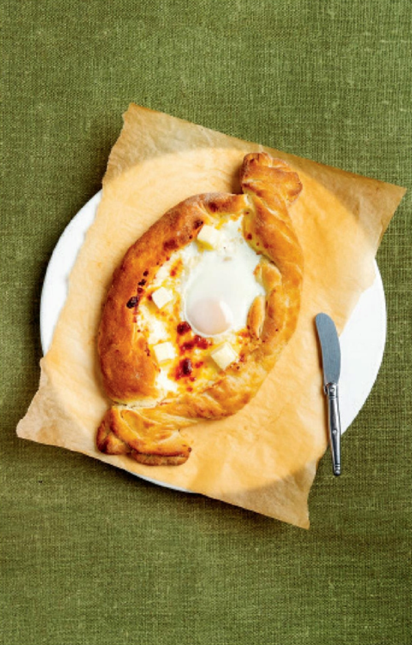 Adjaruli khachapuri