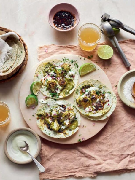 Adobo verde roasted cauliflower tacos (Tacos de coliflor rostizada con adobo verde)