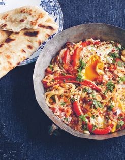 Afghan breakfast eggs (Tokhme banjanromi)