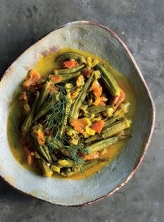 Afghan okra stew (Qorma-e-shast-e-arus)