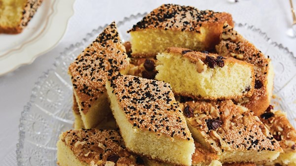 Afghan yellow cake with rose water, cardamom, and two toppings (Cake jawari)