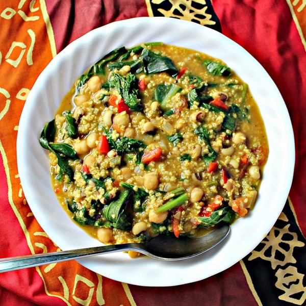 African curried coconut soup with chickpeas 