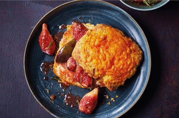 Aged red Leicester shortcakes with sticky figs