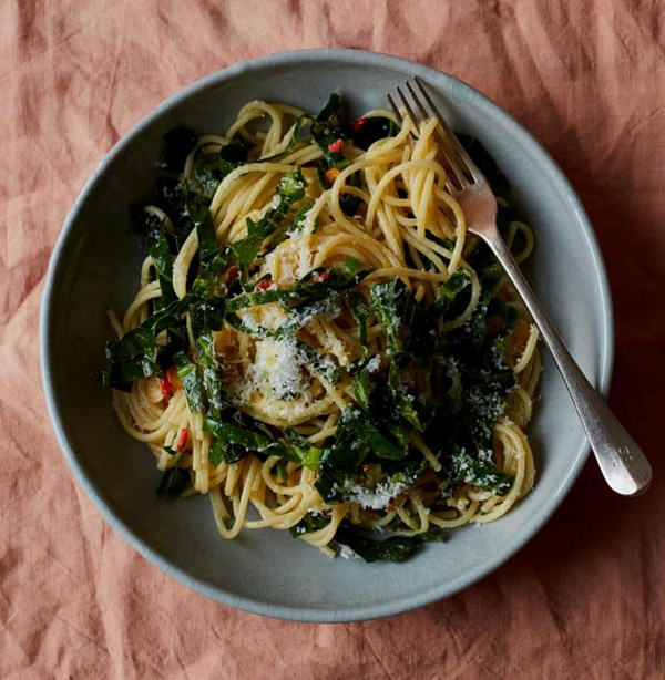 Aglio, olio e peperoncino with greens