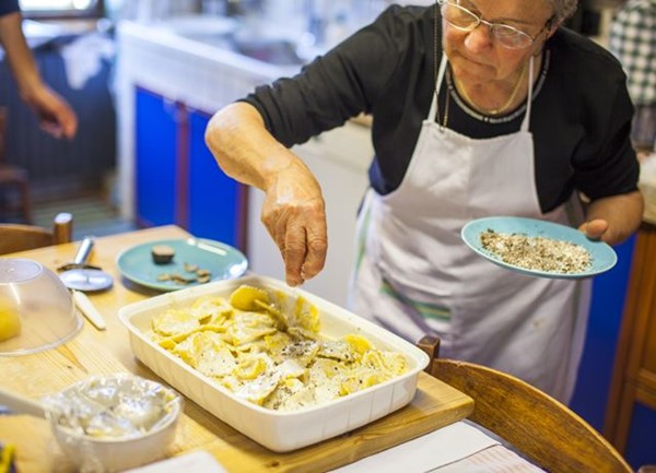 Agnolotti pasta with potato, Parmigiano Reggiano and Fragno black truffle