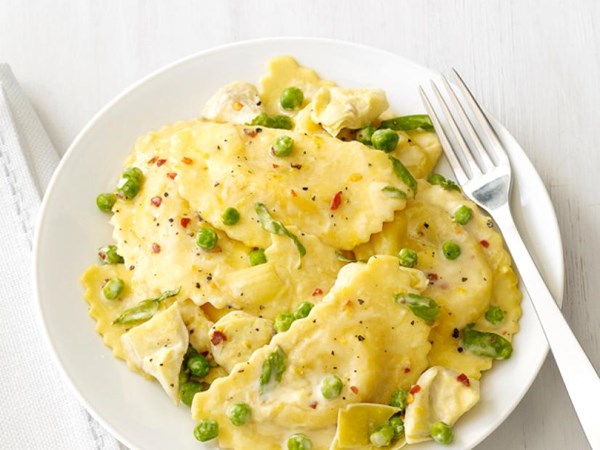 Agnolotti with artichoke sauce