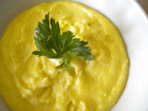 Aioli + potatoes = skordalia