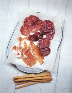 Air-dried meat platter (Piatto di salami misti e prosciutto)