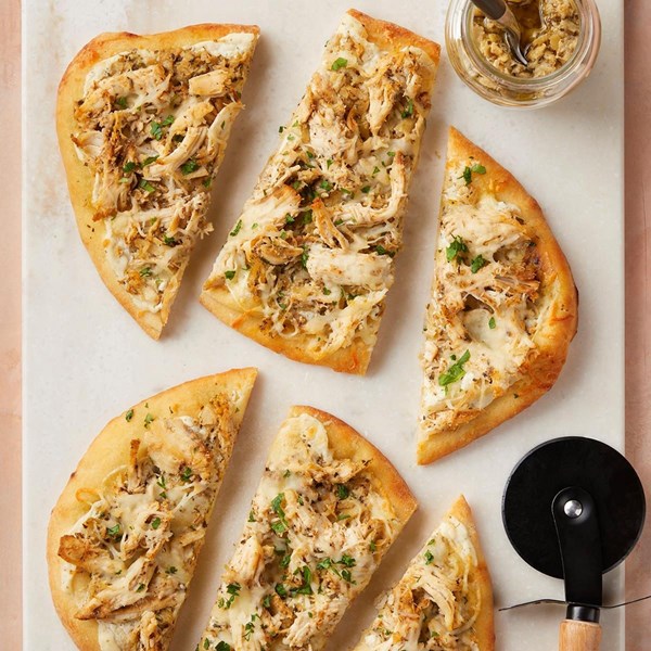 Air-fryer artichoke pesto chicken pizza